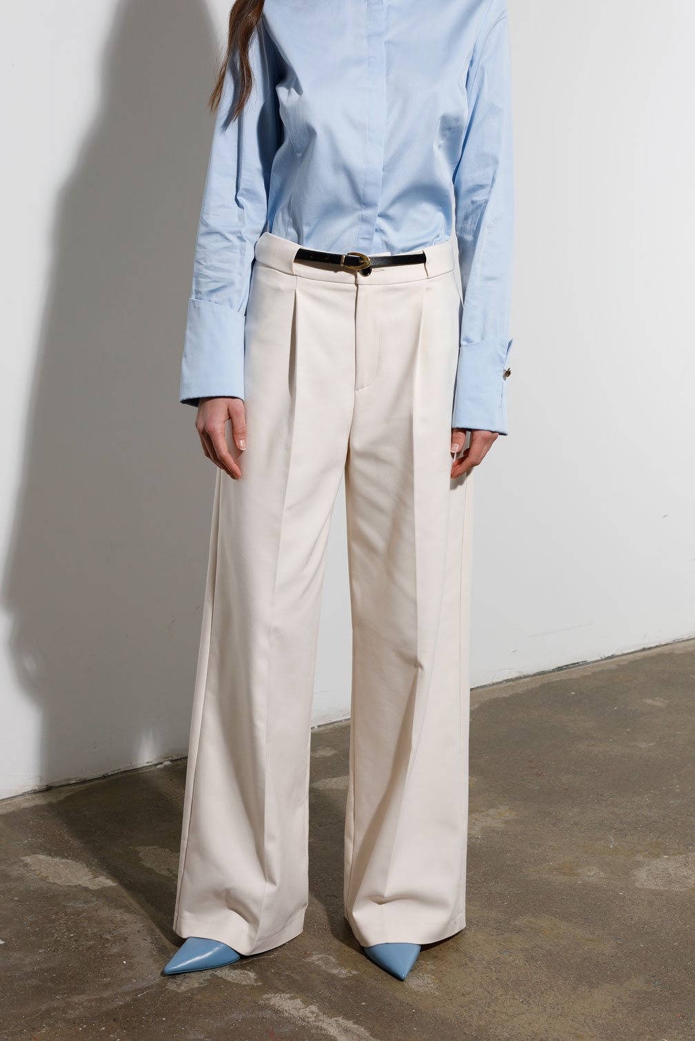 Pantalone širokog kroja sa kaišem Tiffany Production